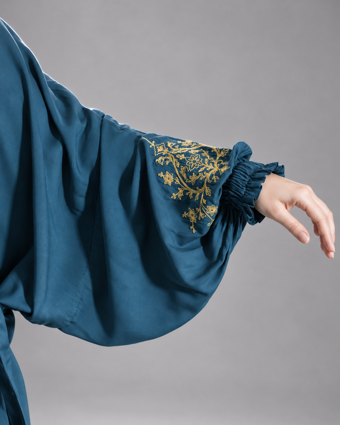 Cotton Batiste Isdal Set with Gold Sirma Embroidery